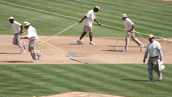 4_1929groundscrew.jpg.jpg